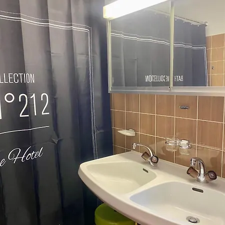 Centrally Located With 4 Single Beds