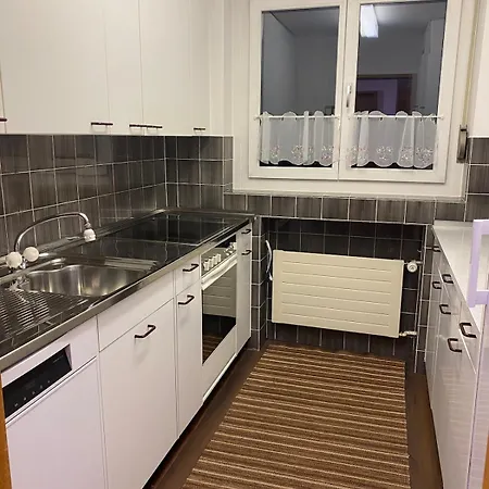 Apartment Centrally Located With 4 Single Beds Davos