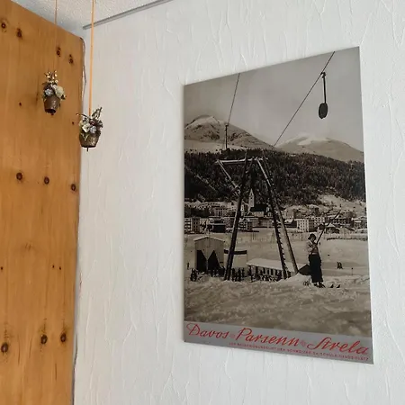Centrally Located With 4 Single Beds Apartment Davos